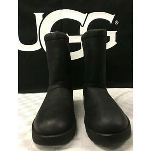 UGG Classic Short